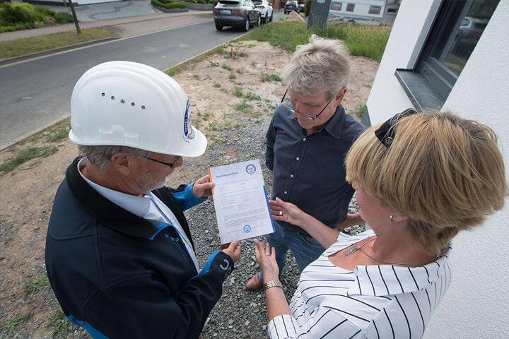 Qualitätszertifikat sichert ab - © VQC - Verein zur Qualitätskontrolle